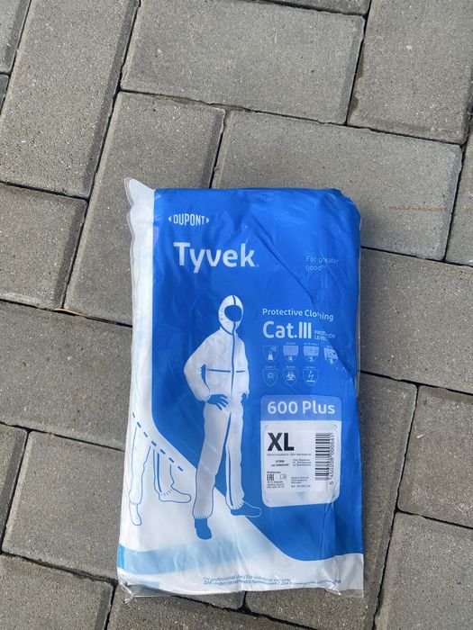 Costum protecție Tyvek 600 Plus – expirat, nou în ambalaj