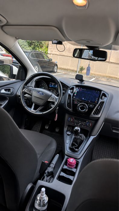 Ford Focus Hatchback 2015, 1.0 Ecoboost, 125 CP, Euro 6, navigație, senzori, consum redus, în stare perfectă