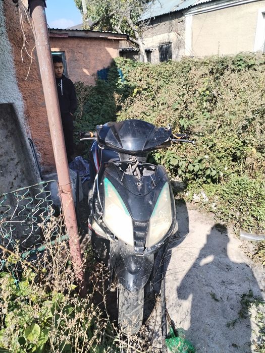 Скутер 150 кубов