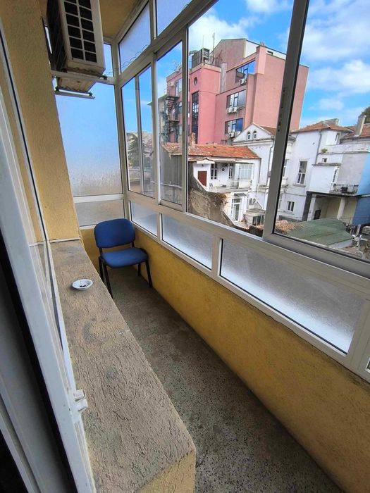 Дава се под наем Тристаен апартамент в Варна, Център - 92 кв.м за 612 € - Снимка #5