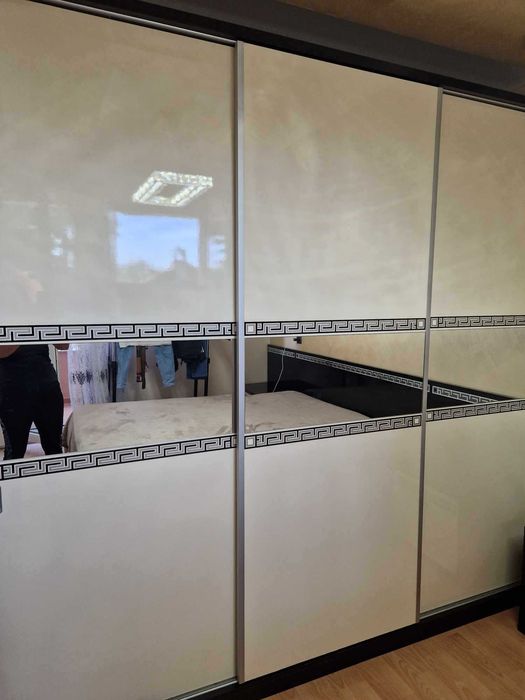 Продавам комплект спалня,гардероб,скрин, 2 бр. Нощни шкафчета !