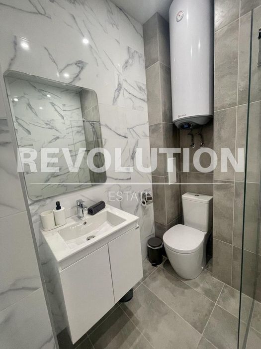 Дава се под наем Двустаен апартамент в Варна, Център - 60 кв.м за 797.64 € - Снимка #7