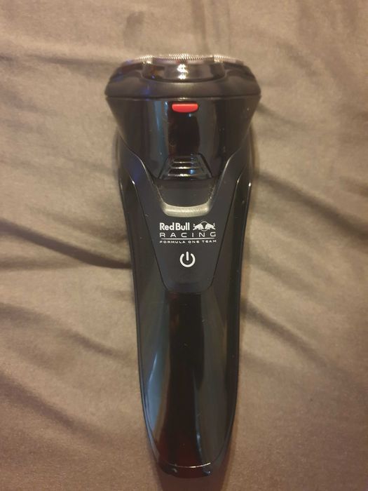 Самобръсначка Red Bull Rasing