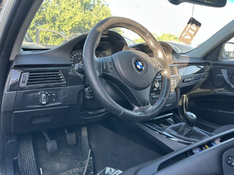 Vand trimuri interior bmw e90 e91 negru lucios
