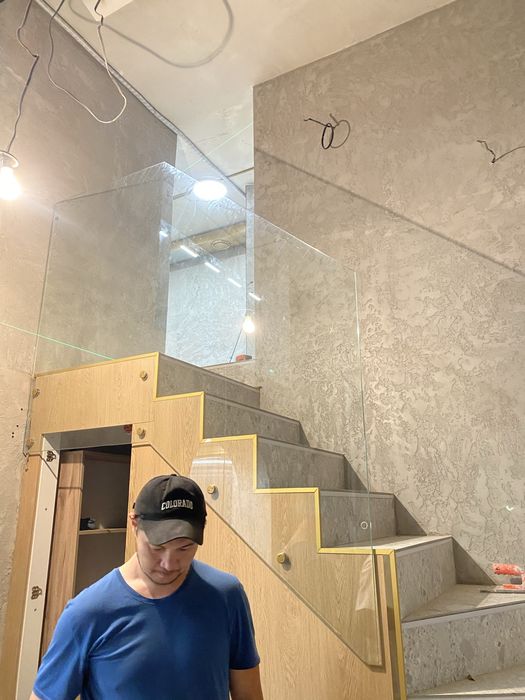 Стеклянные перила, ограждения.