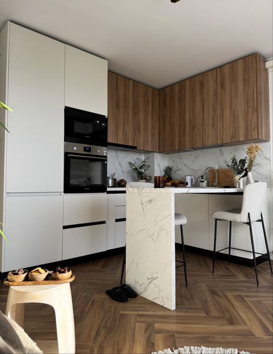 Inchiriez apartament
