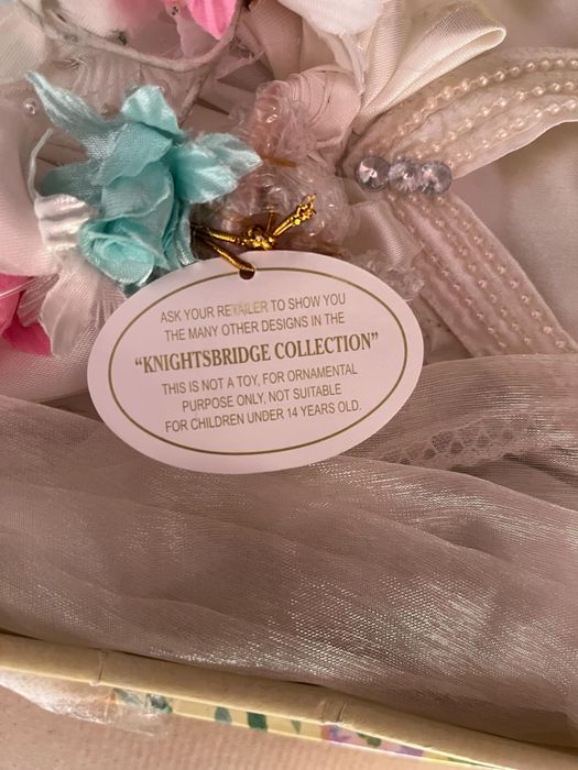 Лимитирана порцеланова кукла