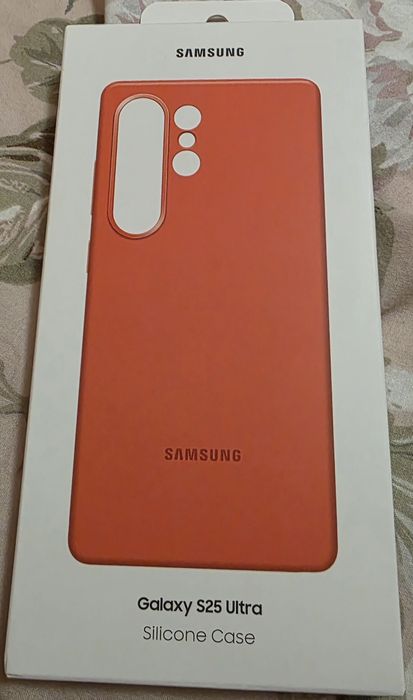 Кейсове за S25U и скин за него +3 кейса за S24U.