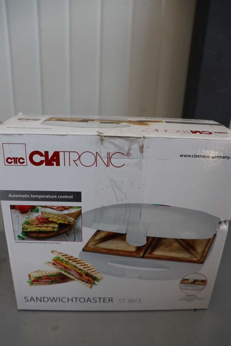 Clatronic Сандвич тостер грил с триъгълни сандвич панели, до 820W