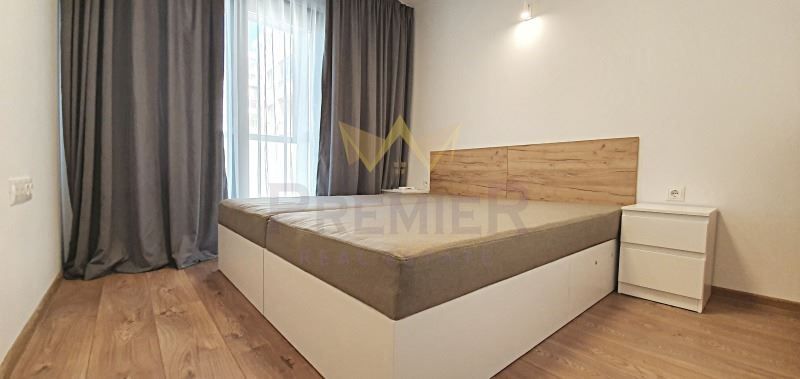 Дава се под наем Тристаен апартамент в Варна, ВИНС - 80 кв.м за 816 € - Снимка #4