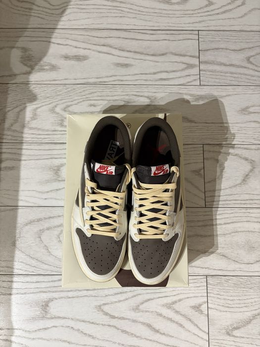 Air Jordan 1 Low Travis Scott Reverse Mocha