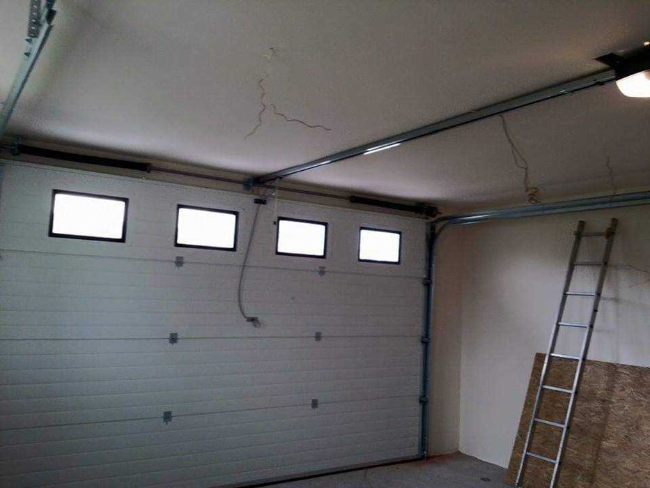 de vanzare usi garaj sectionale automate cu montaj in babeni