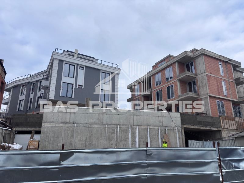 2-стаен апартамент с двор в Горна баня, София