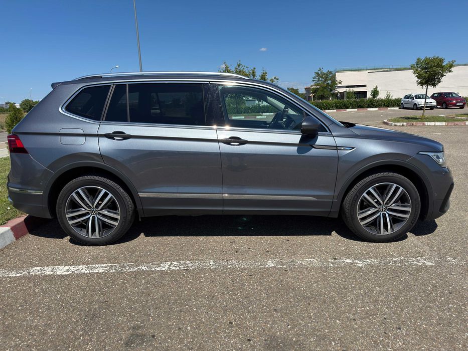 Vând Volkswagen Tiguan Allspace Elegance 2.0 TDI 4Motion DSG an fabricație 2021