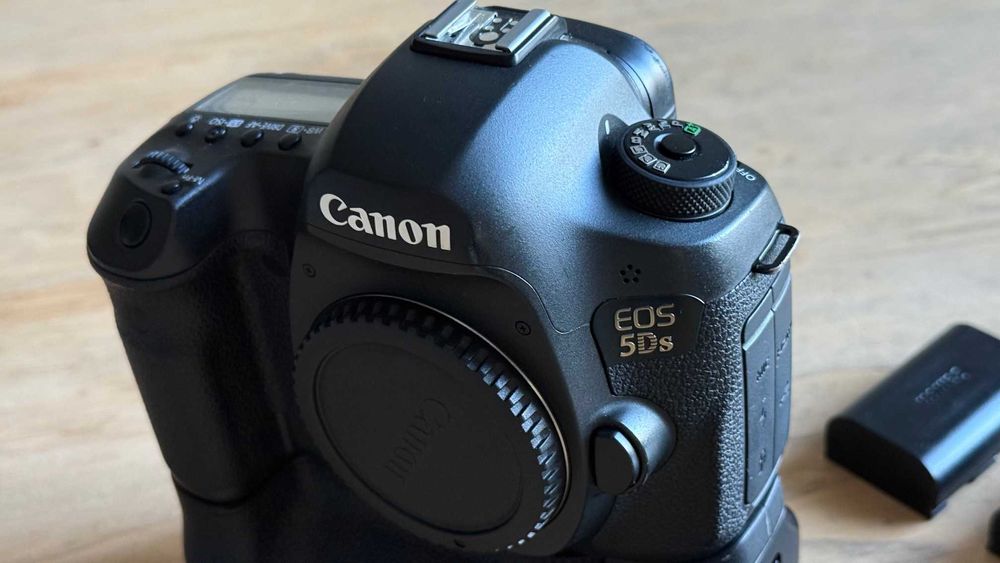 Продавам Canon 5Ds, GH5, EF100mm f2.8 macro, EF 50 f1.4
