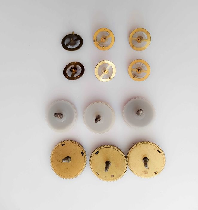 Части и Баланси за Ретро Часовници.Баланс Колелета Ос Ремонтоар за Seiko Сейко Orient Ориент Молния Molnija Слава Зим Чайка Восток Vostok Полет Poljot