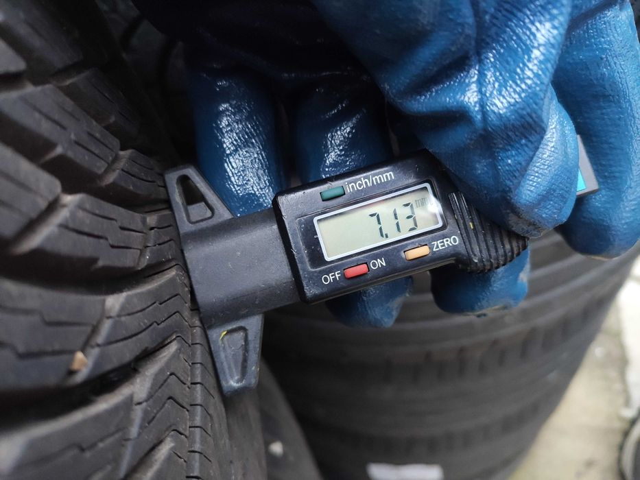 2бр Като нови зимни гуми 235 50 19 - Michelin - DOT 2024