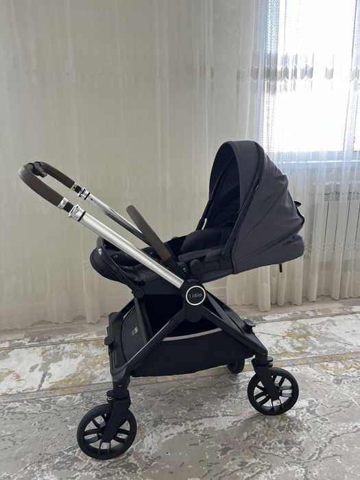 Продам коляску в отличном состояний