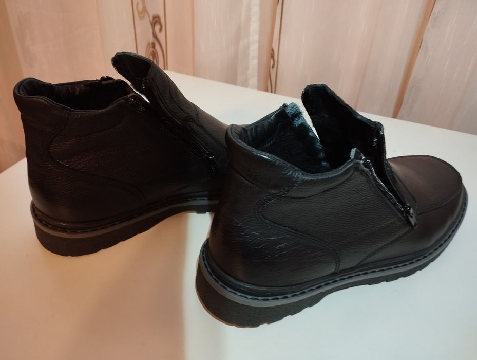 Мъжки боти и работни обувки от естествена кожа