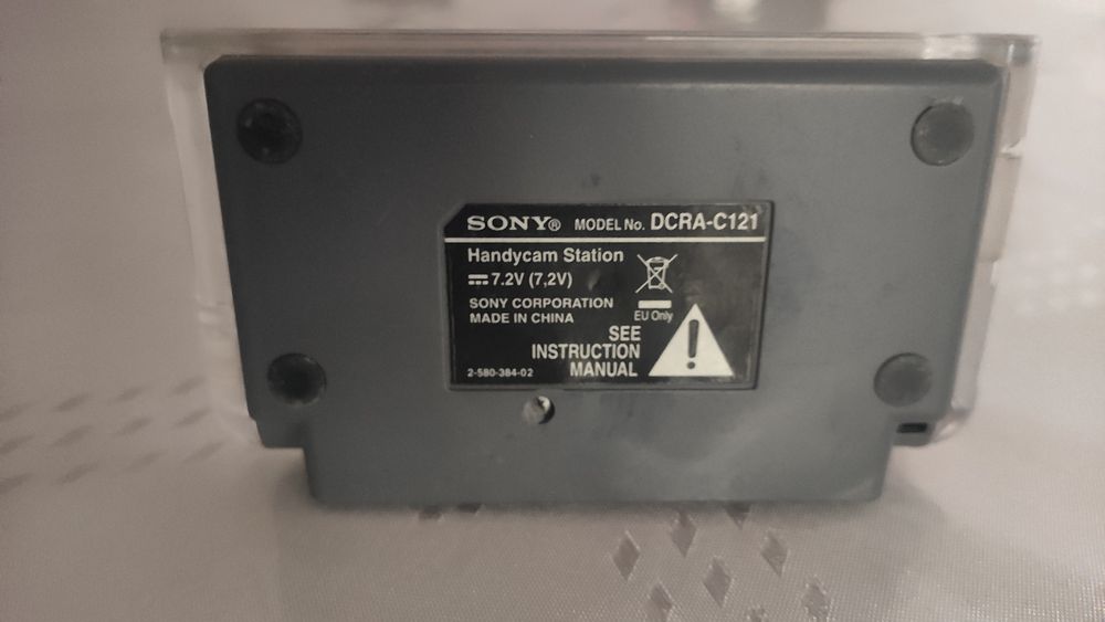 Зарядная станция для ручных камер фирмы Sony