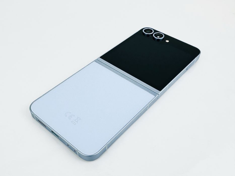 KATO НОВ! Samsung Galaxy Z Flip 6 5G 256GB 12RAM Blue Гаранция!