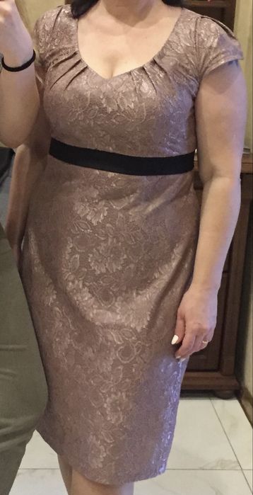 Платье б/у в отличном состоянии