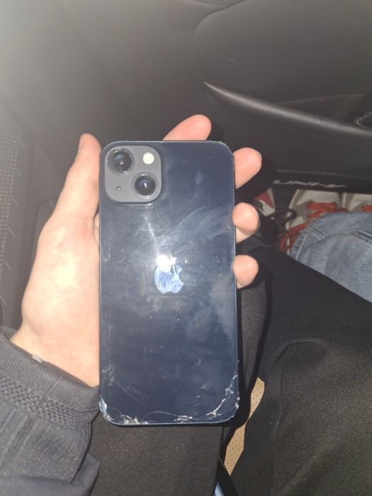 Срочно IPhone 13