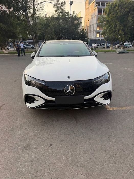 Mersadez Benz EQE500