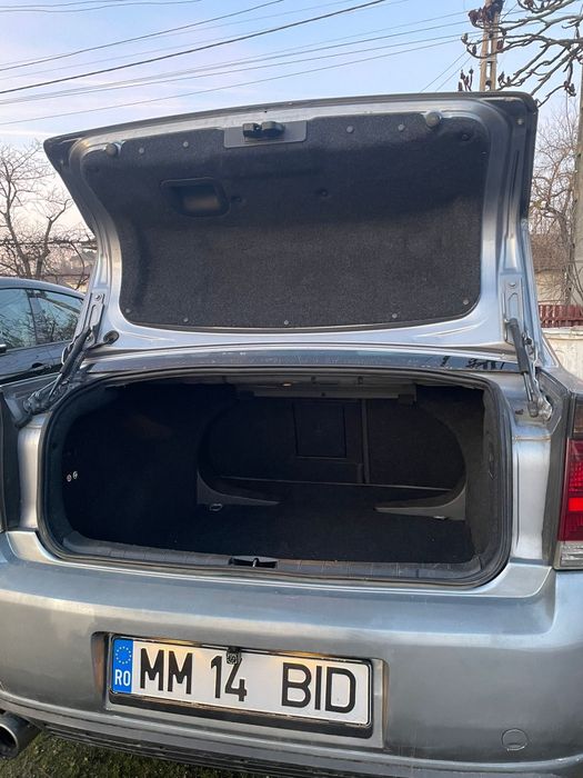 Vand Opel Vectra C 1.6benzina