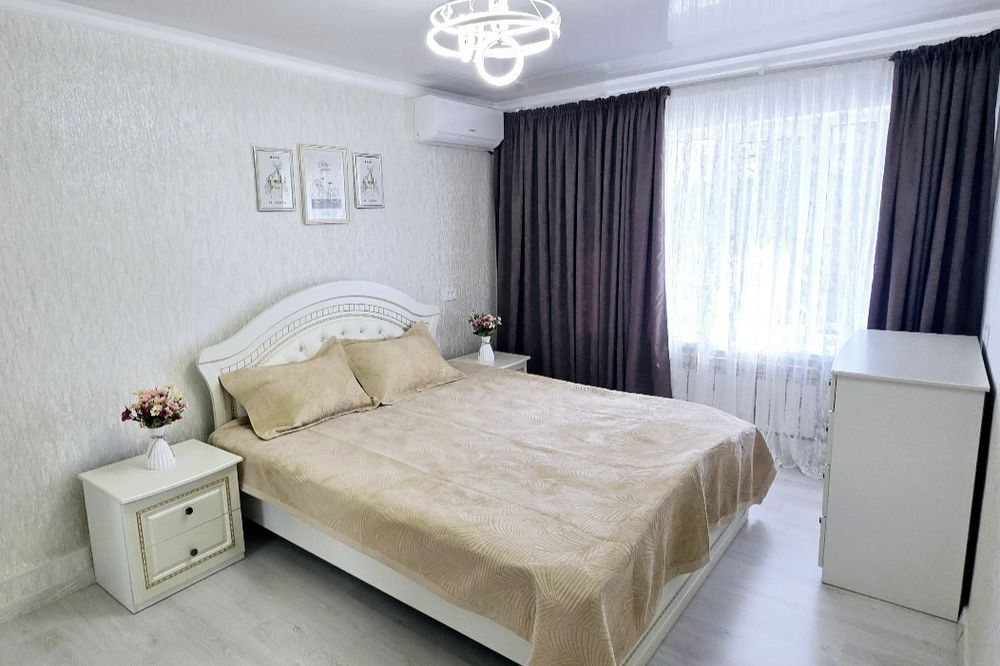 3ком Арбат посуточно. Площадь Аль-Фараби 2