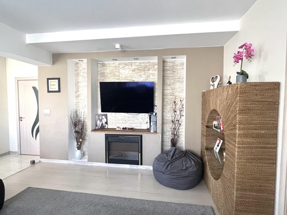 Обзаведено жилище с 3 спални и гараж