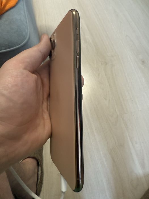 Iphone 11 pro max 64 gb gold