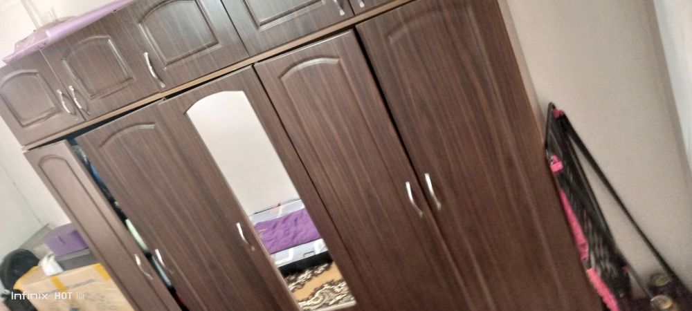 Шкаф средний  б/у