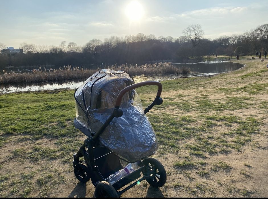 Kinderkraft carut 3 in 1 foarte bun