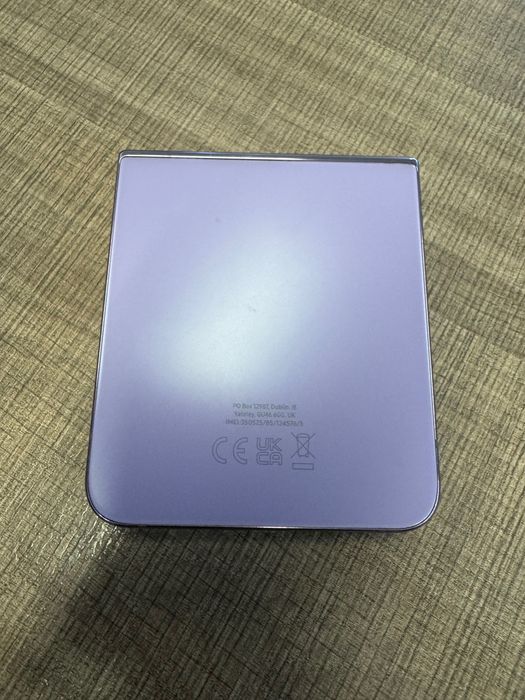 Samsung Galaxy Z flip 4 256GB