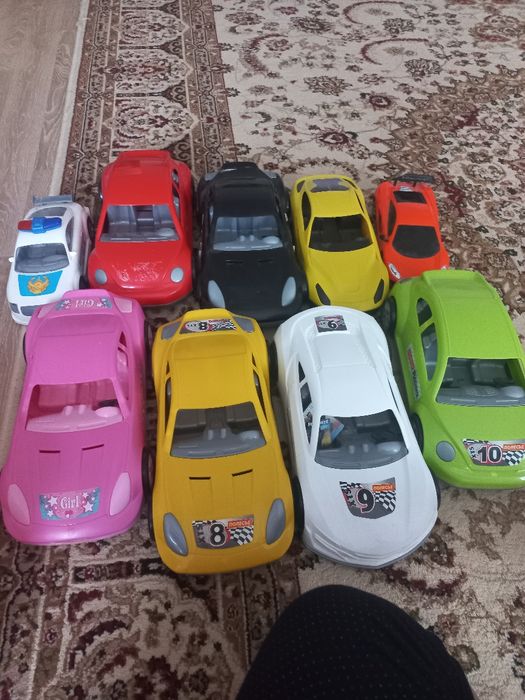 Продам игрушки машинки 2500 тг за всё!