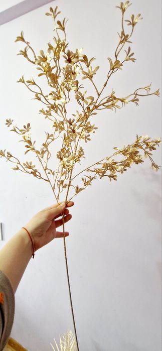 Золотые ветки декор