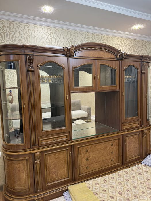 Продам стенку в илеальном состояний