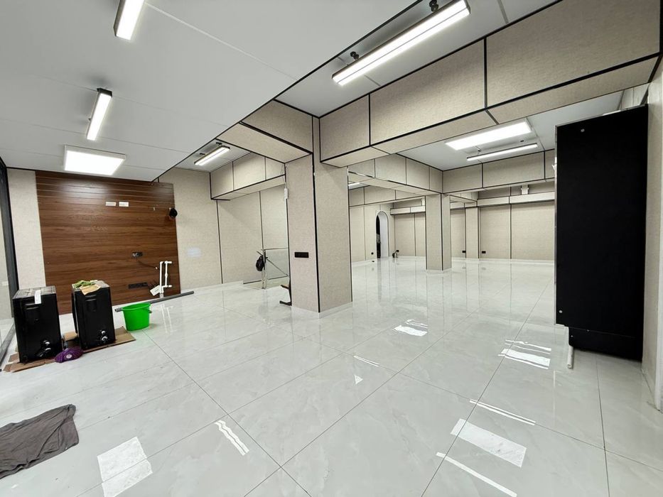 Сдается ЕвроОфис 138м2, Возле ЦУМ