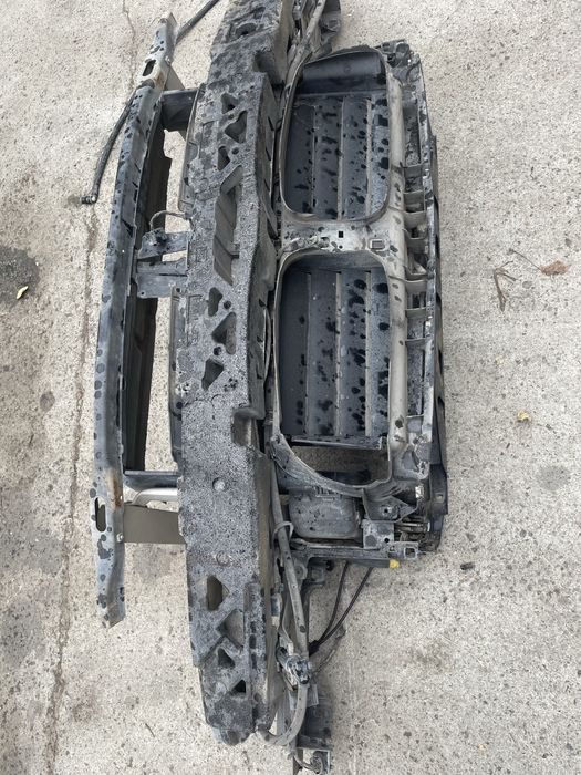 Маска БМВ Ф10/ Ф11 (maska bmw f10)