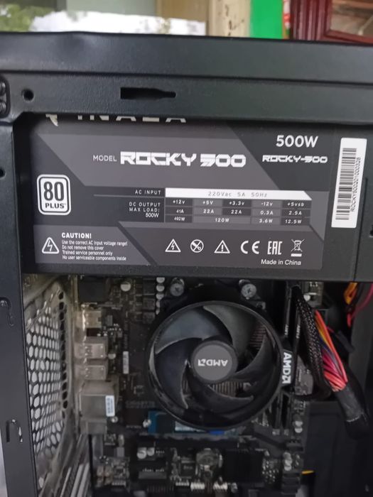 Vand urgent  PC gaming cu monitor