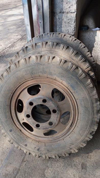 Продам резину на газ 52