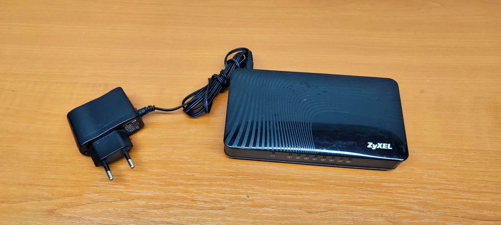 Switch Gigabit Zyxel GS-108S v2 – 8 Porturi