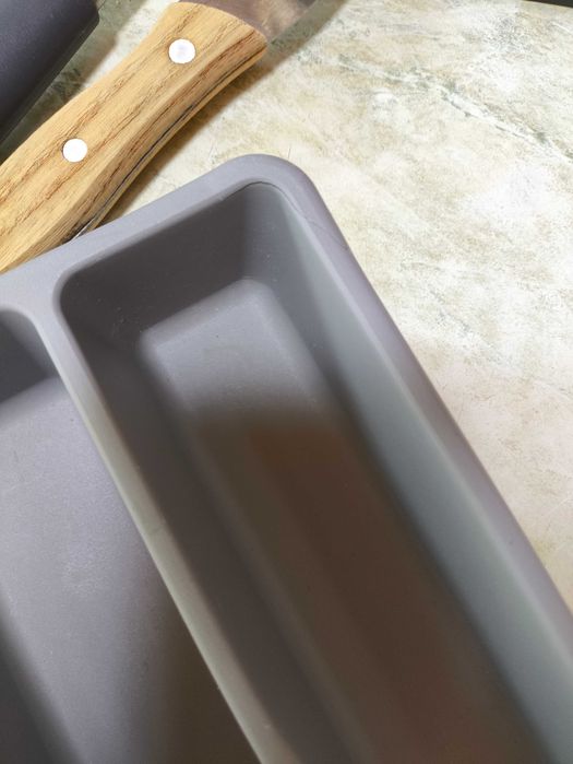 Продам лоток IKEA и магнитный держатель для ножей