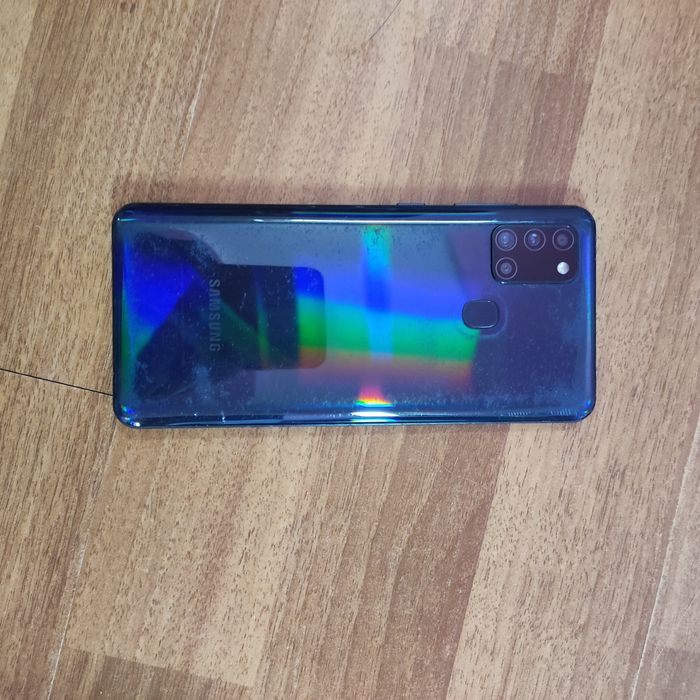 НЕ рабочий Samsung. (Может заработать если починить, но не обещаю)