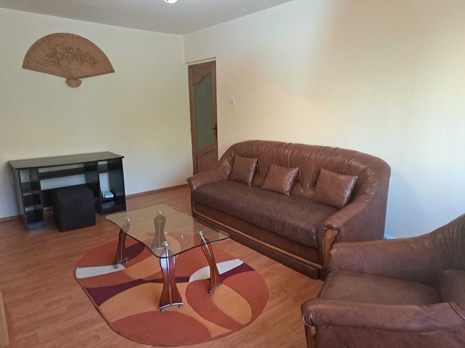 Inchiriez apartament 2 camere decomandate, Rovine (vis-a-vis de Profi)