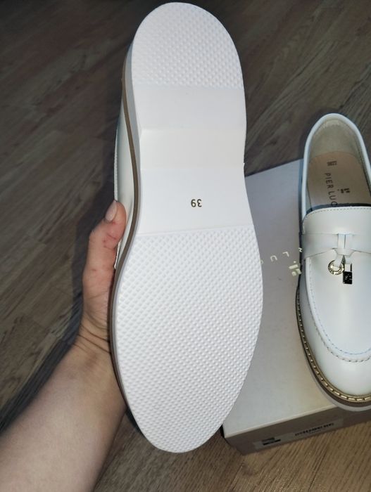 Продам новые макасины