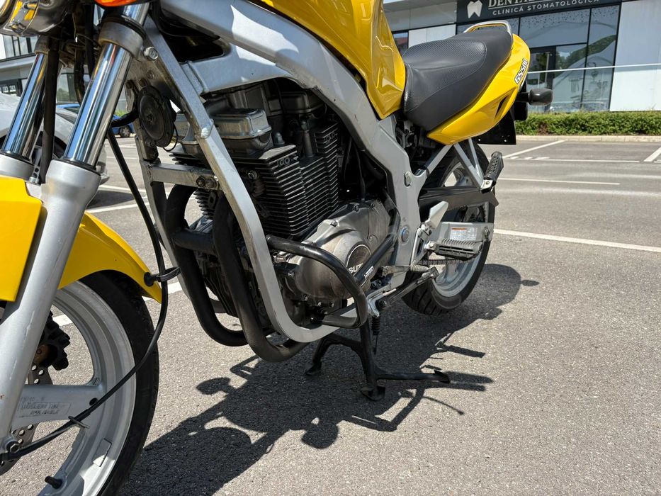 Suzuki GS500, in stare excelenta.