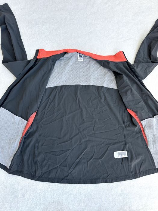 Дамско тънко яке THE NORTH FACE (Flight Series) - размер XL, Отлично състояние