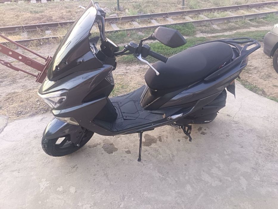 Продам Скутер Gst Tigr